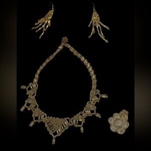 Vintage Handmade 1950s-60s Gold Tone Beaded Bib Necklace set.